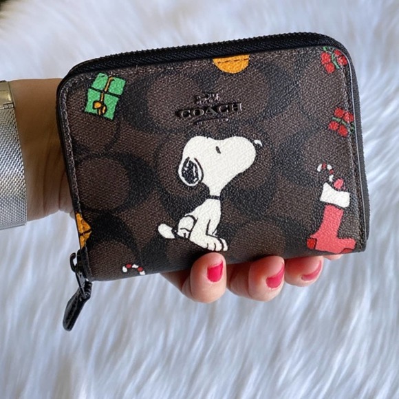 Coach | Bags | Nwt Coach X Peanuts Small Zip Around Wallet In